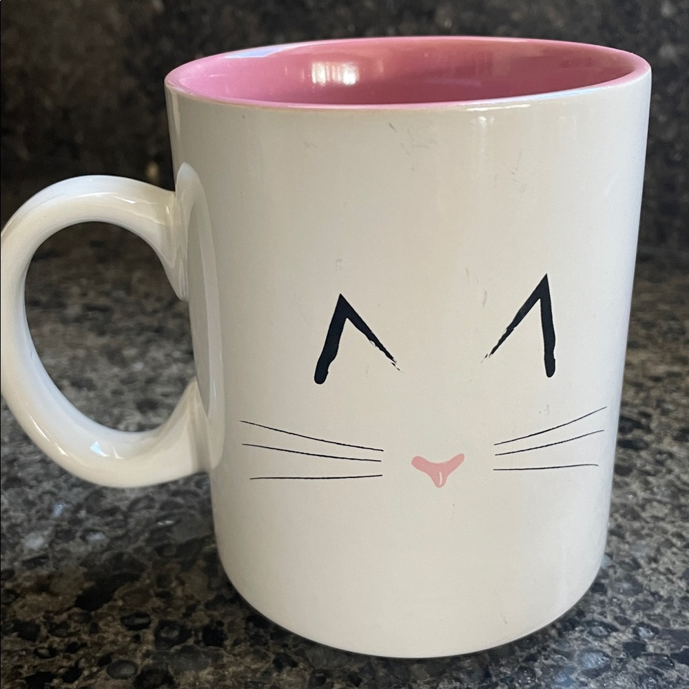 Set of 4 Cat Face Mugs with Pink Interior - Picture 3 of 5
